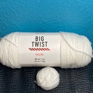 NWT (380 yards) + 23g Big Twist Value Yarn color White 625588 MADE IN TURKEY
